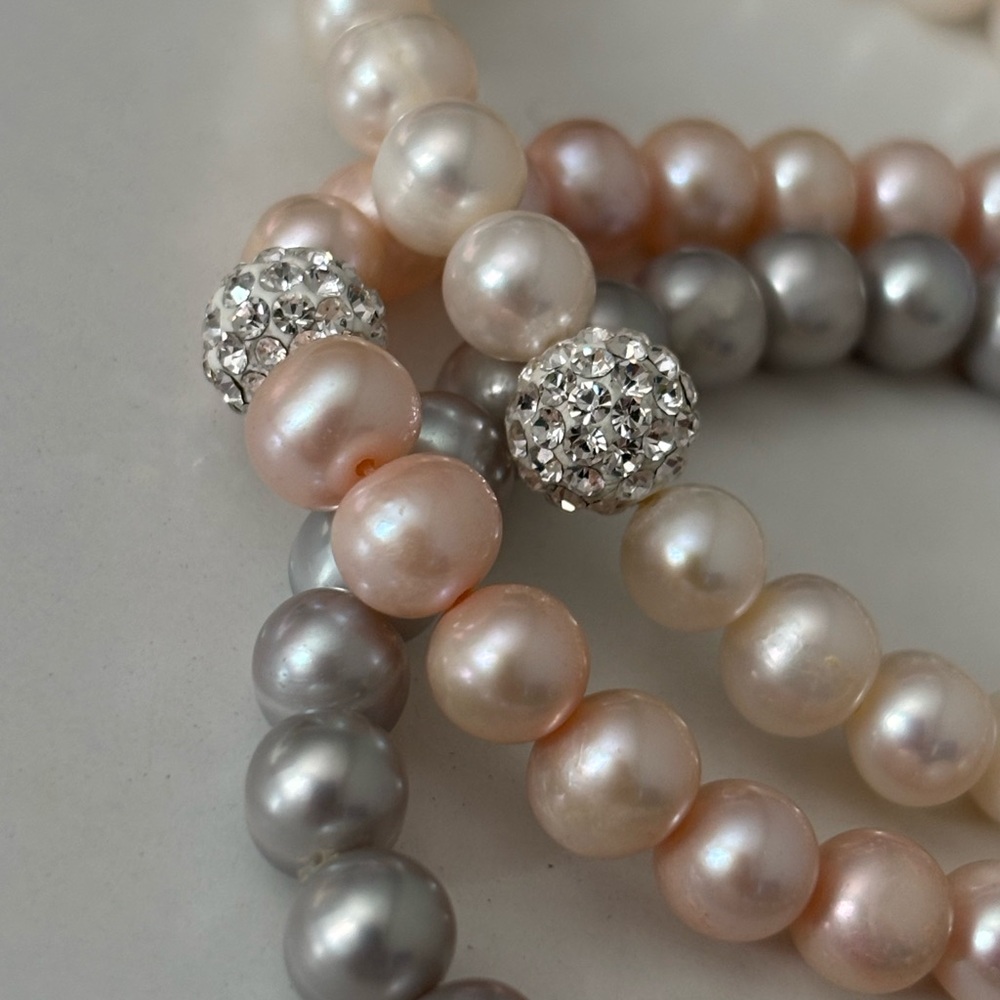 3 Pearl stretch bracelets - Picture 5 of 8